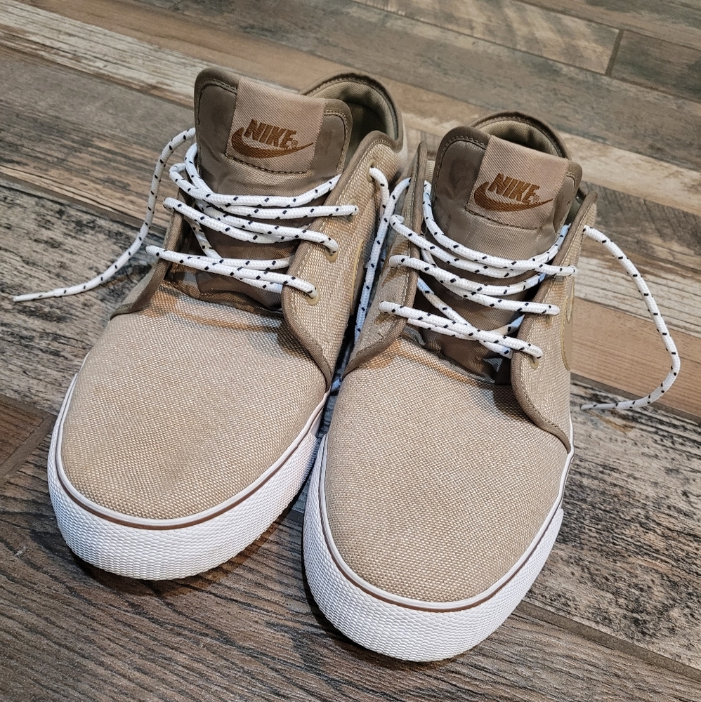 Nike Toki low TXT - SB - Khaki Size 13